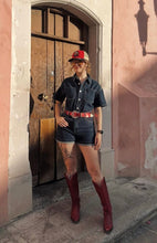 Cargar imagen en el visor de la galería, D4083 - Bota puntal kiara coco rojo
