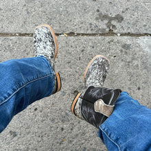 Cargar imagen en el visor de la galería, H2091 - Bota bulldog de pelo pinto negro/barza negro