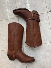 Cargar imagen en el visor de la galería, D1090 - Bota rodeo con cinto crazy brandy