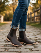 Load image into Gallery viewer, D1042 - Botín bulldog crazy choco