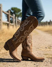 Load image into Gallery viewer, D1051 - Bota puntal alta brasil arena