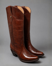Cargar imagen en el visor de la galería, D2021 - Bota puntal sencilla merlín café