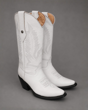 Cargar imagen en el visor de la galería, D2053 - Bota puntal clásica venado blanco