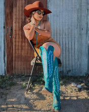Cargar imagen en el visor de la galería, D3055 - Bota puntal canelita jersey azul turquesa