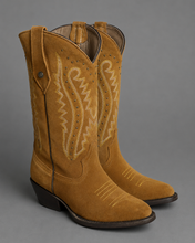 Cargar imagen en el visor de la galería, D3062 - Bota oval gamuza miel