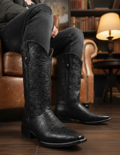 Cargar imagen en el visor de la galería, D4002 - Bota bulldog cincelada negro