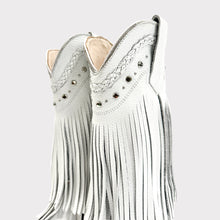 Cargar imagen en el visor de la galería, D7002 - Bota puntal de barbas grizzly blanco