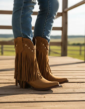 Cargar imagen en el visor de la galería, D7005 - Bota puntal de barbas floter canela