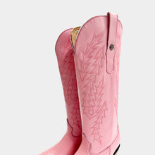 Cargar imagen en el visor de la galería, D8008 - Bota puntal kiara nappa rosa