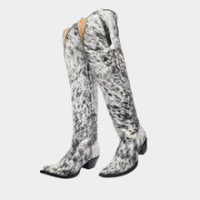 Load image into Gallery viewer, D9006 - Bota puntal canela de pelo pinto negro