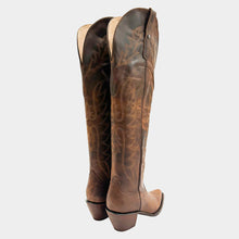 Cargar imagen en el visor de la galería, D9005 - Bota puntal canela brasil arena