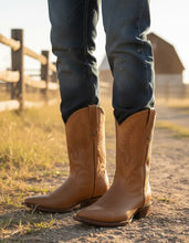 Cargar imagen en el visor de la galería, H1033 - Bota chihuahua cuero crazy oro