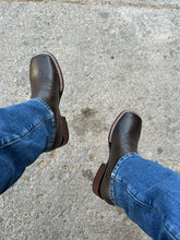 Cargar imagen en el visor de la galería, H2061 - Botín bulldog con ringle atanado café