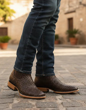 Cargar imagen en el visor de la galería, H3011 - Botín bulldog cuero petatillo café