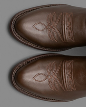 Load image into Gallery viewer, H6002 - Bota oval bordada atanado café