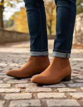 Cargar imagen en el visor de la galería, U1009 - Botín charro de cuero nubuck bronce