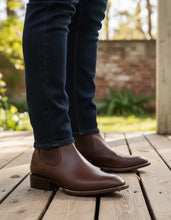 Cargar imagen en el visor de la galería, U3005 - Botín vaquero atanado café