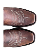 Cargar imagen en el visor de la galería, D5012 - Bota rodeo alta brasil arena pita