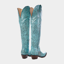 Cargar imagen en el visor de la galería, D3024 - Bota larga puntal grabado anaconda azul turquesa/café/topo