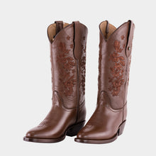 Load image into Gallery viewer, D1012 - Bota oval bordada atanado café