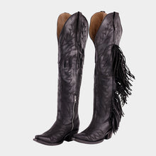 Cargar imagen en el visor de la galería, D2072 - Bota canela barbas jersey negro