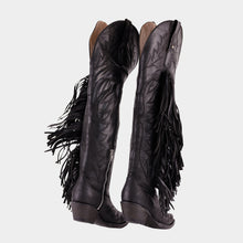 Cargar imagen en el visor de la galería, D2072 - Bota canela barbas jersey negro