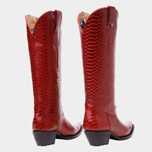 Cargar imagen en el visor de la galería, D2083 - Bota kiara snake print rojo