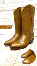 Cargar imagen en el visor de la galería, H6003 - Bota oval bordada capuchino miel