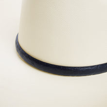 Cargar imagen en el visor de la galería, SLCHA1004 - Chaparral laqueado 500X