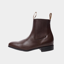 Cargar imagen en el visor de la galería, U2001 - Botín charro de hule atanado café