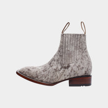 Cargar imagen en el visor de la galería, U5002 - Botín vaquero de pelo pinto negro