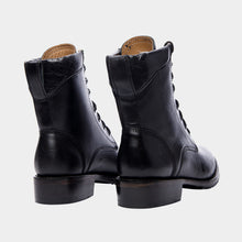 Cargar imagen en el visor de la galería, U9003 - Bota casual cuero/hule atanado negro