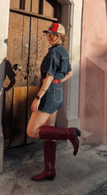 Cargar imagen en el visor de la galería, D4083 - Bota puntal kiara coco rojo
