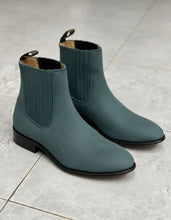 Load image into Gallery viewer, U1010 - Botín charro de cuero crazy azul claro
