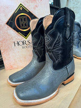 Cargar imagen en el visor de la galería, EB2003 - Bota bulldog panza avestruz gris
