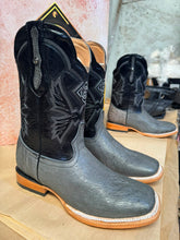 Cargar imagen en el visor de la galería, EB2003 - Bota bulldog panza avestruz gris
