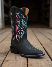 Cargar imagen en el visor de la galería, D1021 - Bota bulldog gema brasil negro
