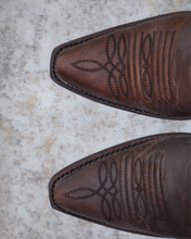Cargar imagen en el visor de la galería, D1061 - Bota puntal mía brasil arena
