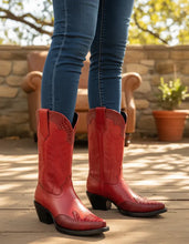 Cargar imagen en el visor de la galería, D1083 - Bota puntal snake print rojo
