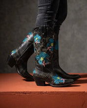 Cargar imagen en el visor de la galería, D2031 - Bota puntal flores desierto choco/azul
