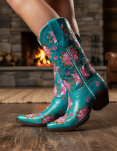 Cargar imagen en el visor de la galería, D2032 - Bota puntal flores desierto azul turquesa
