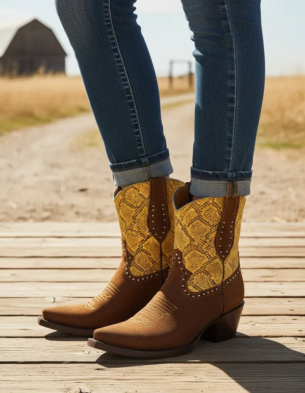 D3013 - Bota corta oval gamuza grabado anaconda amarillo/café/tabaco