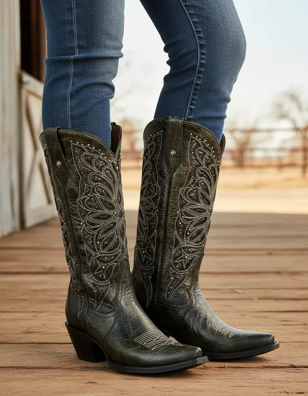 D4013 - Bota puntal láser con estoperoles desierto negro