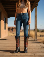 Cargar imagen en el visor de la galería, D4022 - Bota puntal kiara venado negro/naranja
