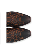 Cargar imagen en el visor de la galería, D5072 - Bota alta catarina brasil choco
