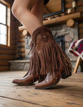 Cargar imagen en el visor de la galería, D7000 - Bota puntal de barbas venado brandy

