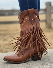 Cargar imagen en el visor de la galería, D7000 - Bota puntal de barbas venado brandy
