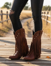 Cargar imagen en el visor de la galería, D7001 - Bota puntal de barbas floter brandy
