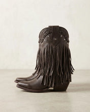 Cargar imagen en el visor de la galería, D7002 - Bota puntal de barbas venado choco
