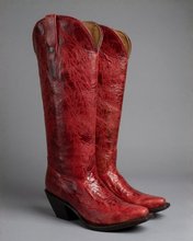 Cargar imagen en el visor de la galería, D8002 - Bota puntal kiara desierto rojo

